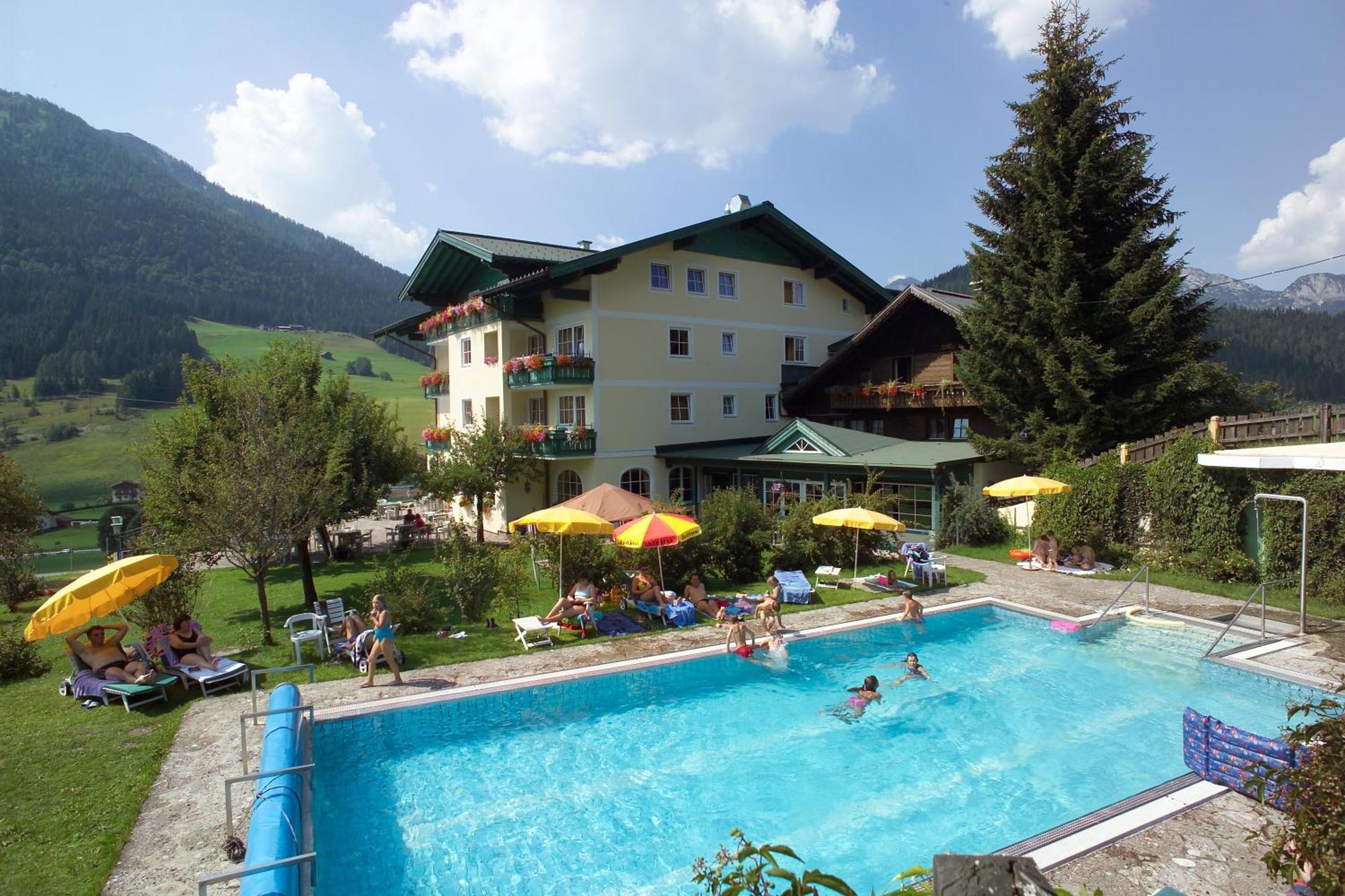 Wohlfuehlresort Und Feriengut Martinerhof Sankt Martin am Tennengebirge Kültér fotó