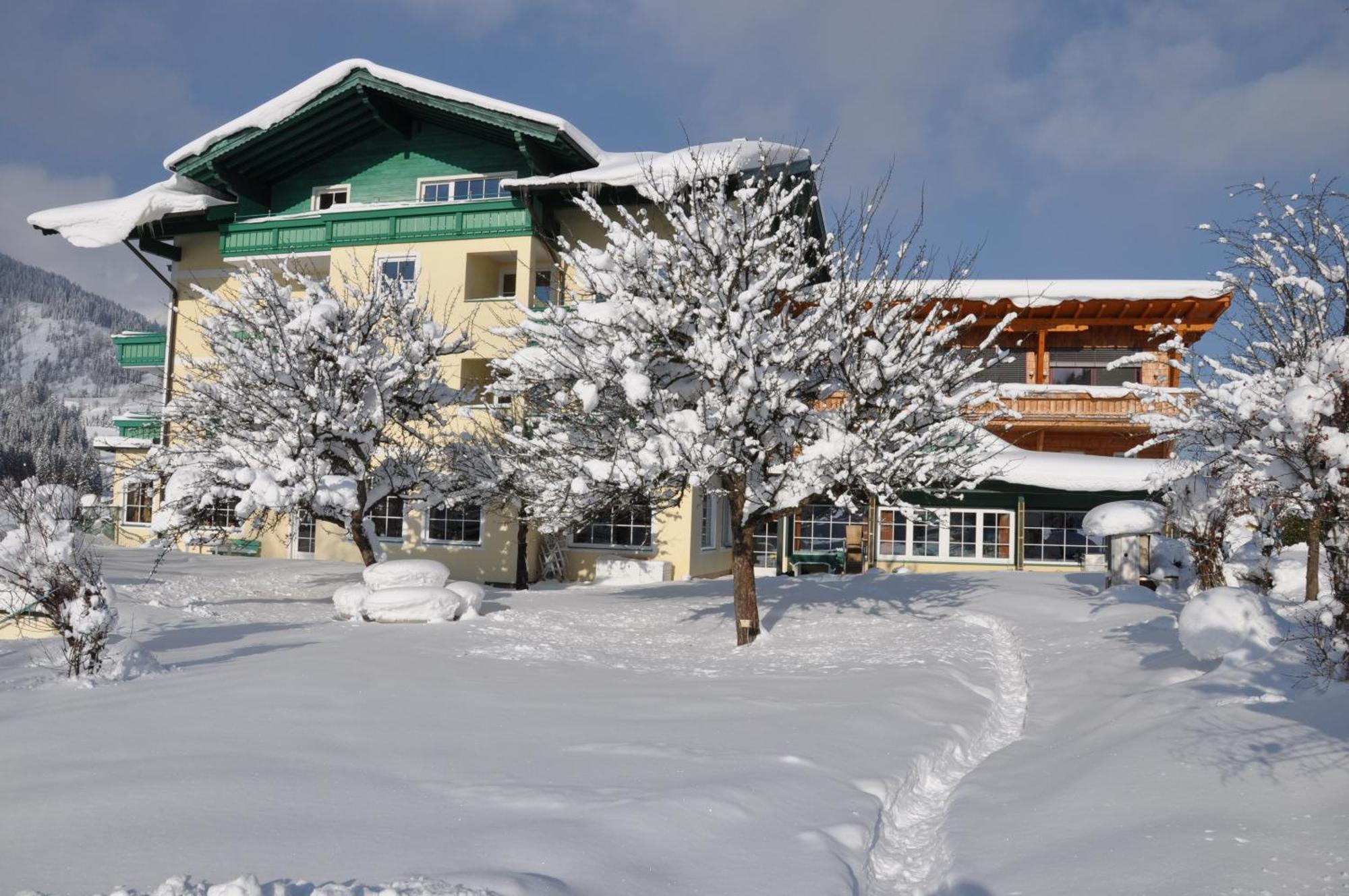 Wohlfuehlresort Und Feriengut Martinerhof Sankt Martin am Tennengebirge Kültér fotó
