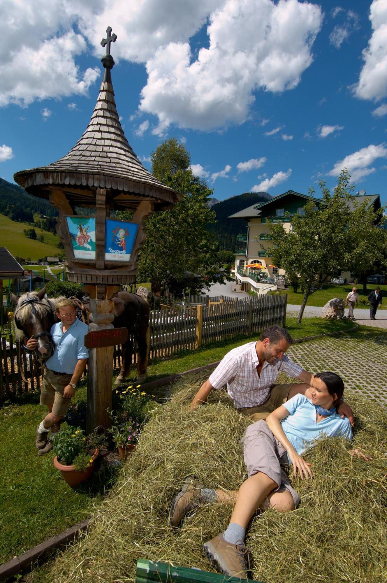 Wohlfuehlresort Und Feriengut Martinerhof Sankt Martin am Tennengebirge Kültér fotó