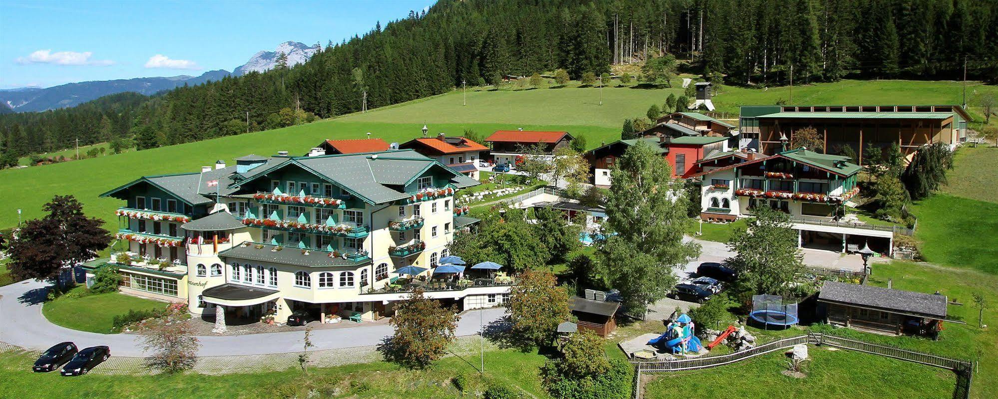 Wohlfuehlresort Und Feriengut Martinerhof Sankt Martin am Tennengebirge Kültér fotó