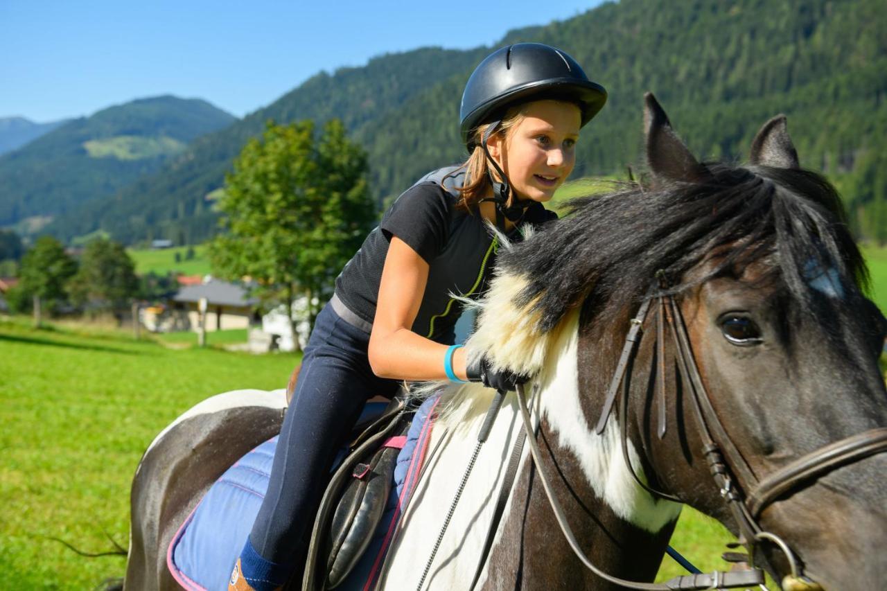Wohlfuehlresort Und Feriengut Martinerhof Sankt Martin am Tennengebirge Kültér fotó