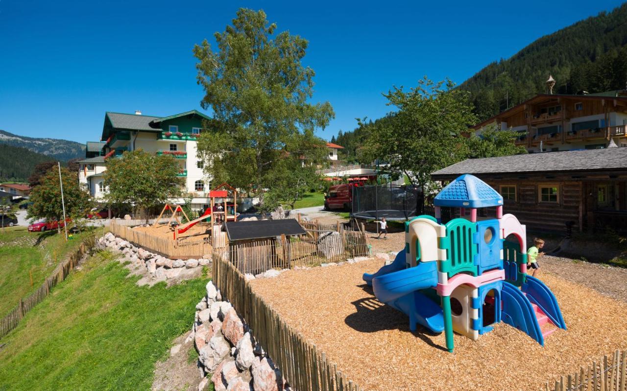 Wohlfuehlresort Und Feriengut Martinerhof Sankt Martin am Tennengebirge Kültér fotó